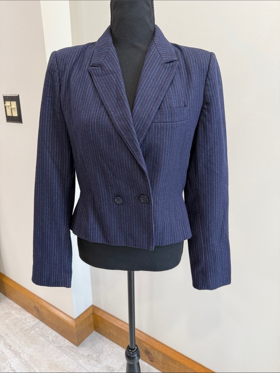 Sasson Jackets & Blazers - Sasson Vintage Wool Blend Navy Blue Blazer with white & red pinstripes size 8/9